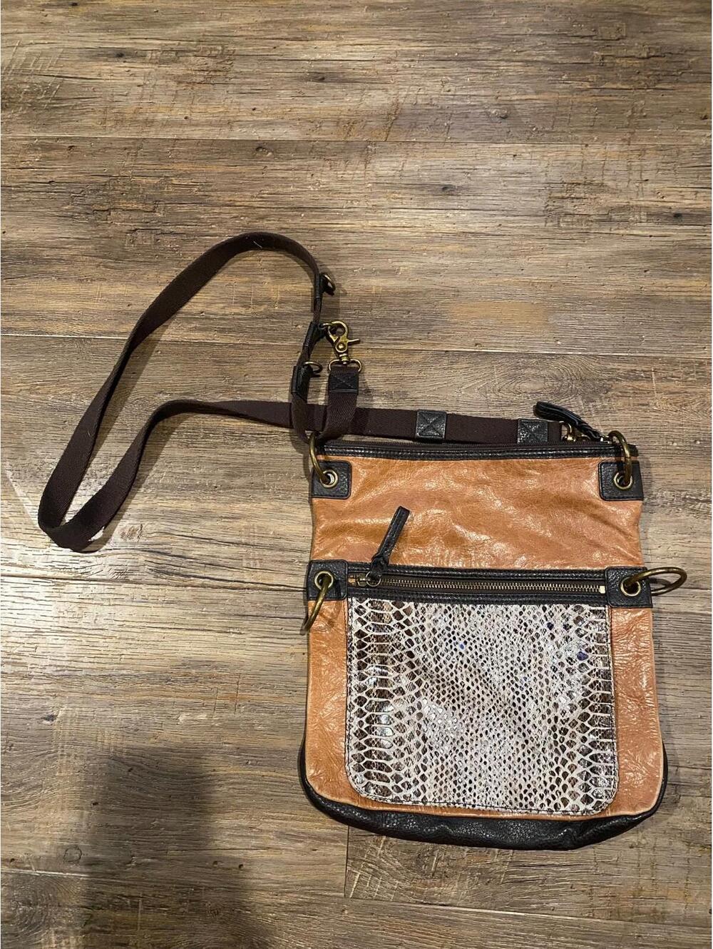 The Sak Leather Snakeskin Brown Crossbody Purse Bag